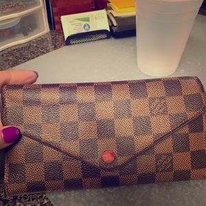 LV wallet